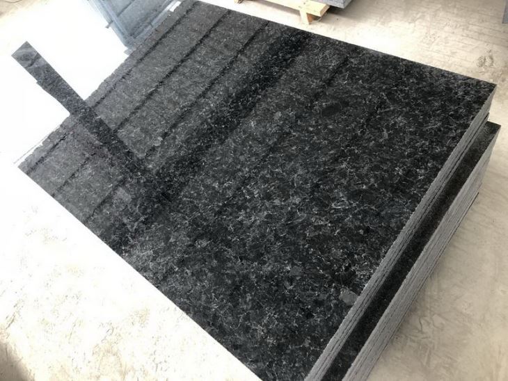 angola-black-tiles31040725238.jpg