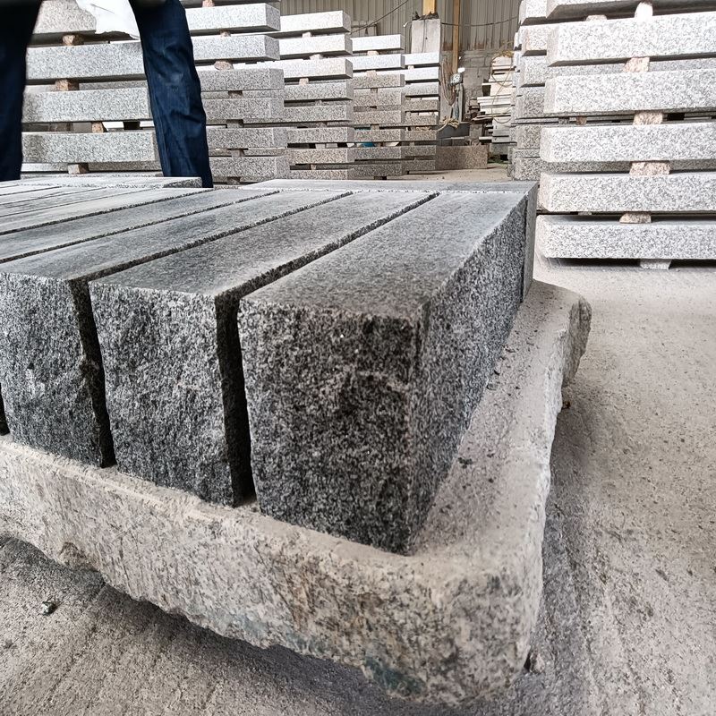 G654 Granite Kerbstone