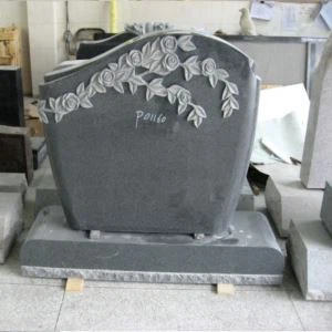 G 654  virágszobor-emlékmű