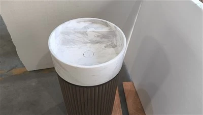Volakas fehér mosdó